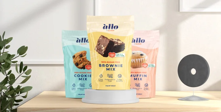 Allo pastel cookie, brownie and muffin packaging together.